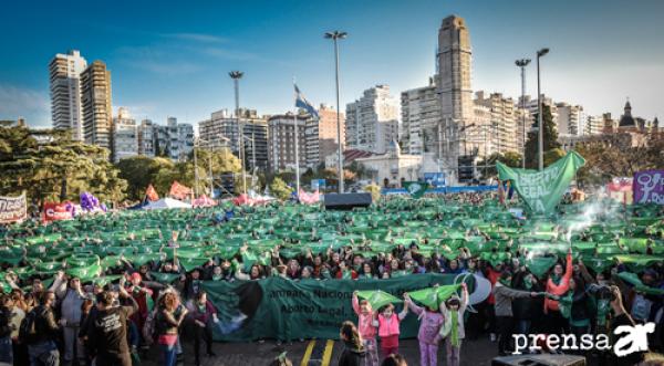 #3J Ni Una Menos. Marcha y Pañuelazo Rosario 