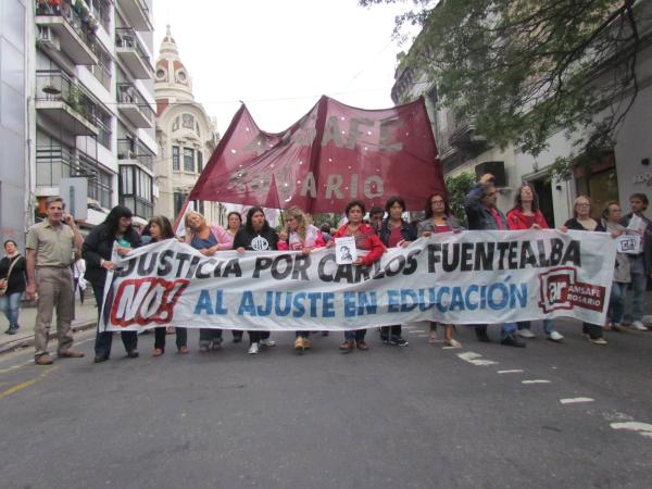 Total acatamiento al paro nacional docente. Distintas marchas en todo el país