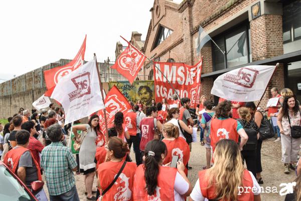 Llevamos nuestros reclamos al Ministerio de Educación con el acompañamiento de compañerxs de ATE Rosario.