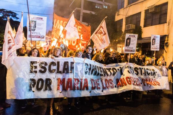 Marcha de antorchas por Justicia para María de los Ángeles Paris