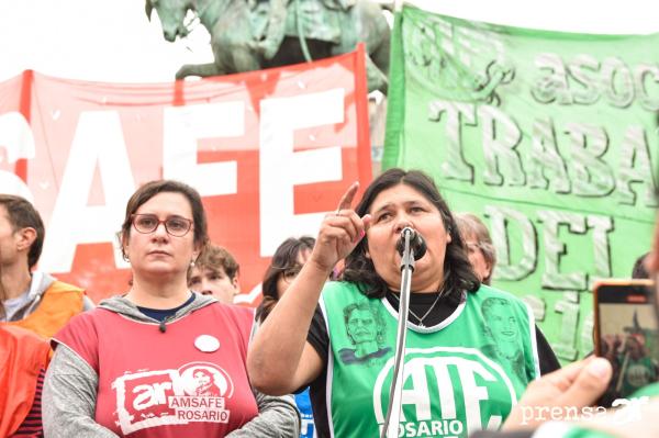 Solidaridad con Lorena Almirón, Sec. Gral. de ATE Rosario.