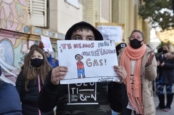 4 años sin gas. abrazo a la escuela N° 107 “9 de julio”