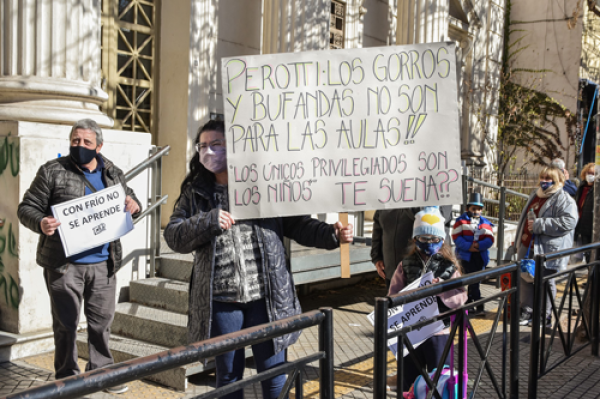 Abrazo solidario a la escuela N°67 Pestalozzi