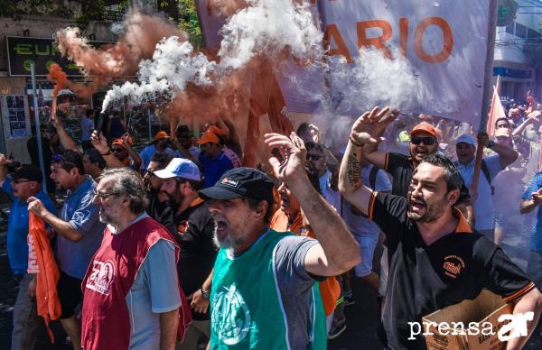 Acompañamos a los trabajadores de ATE en la jornada nacional de protesta