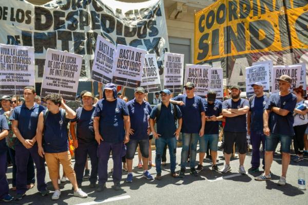 Todo nuestro apoyo a la lucha de los gráficos de Interpack.