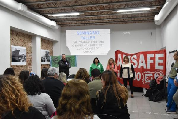 Con una gran concurrencia inició el seminario taller "¿El trabajo enferma o enferman nuestras condiciones de trabajo?"