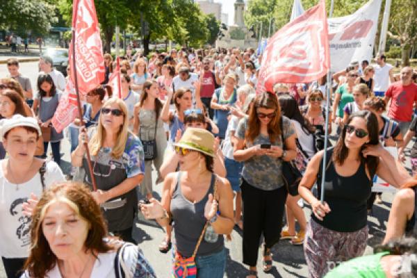 Así no empezamos las clases. Construyamos el plan de lucha que necesitamos para defender el salario