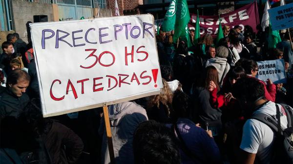 Vamos por un plan de lucha por: 6 hs cátedra para preceptores y bibliotecarios