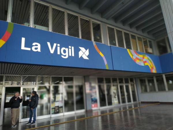 Reunión con las autoridades de la Biblioteca Vigil