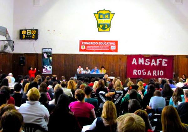 Con más de 700 inscriptos comenzó el Congreso Educativo de Amsafe Rosario