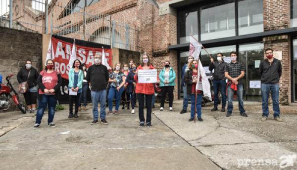 Concentración frente al ministerio por suplencias por art. 500