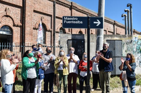 Calle "Maestro Fuentealba" frente al Ministerio de Educación