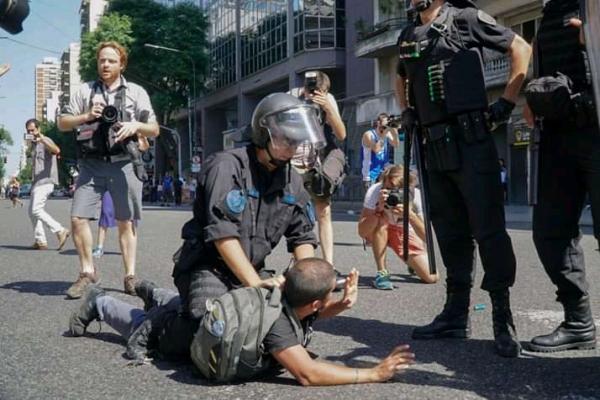  Repudiamos la represión a trabajadores y el apriete a las organizaciones sociales