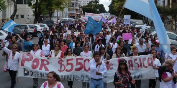 Continúa el paro docente en Salta