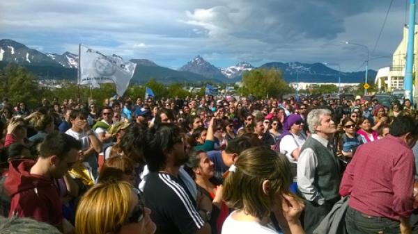 Nuestra solidaridad con los docentes condenados en Ushuaia