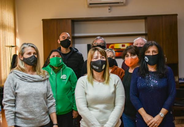 Gran Caravana de gremios contra el decretazo del Gobierno y por paritarias libres y sin techo