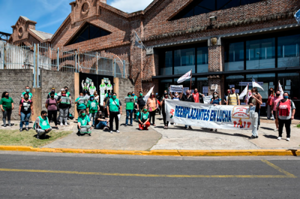 Concentración de reemplazantes en el Ministerio de Educación