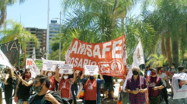 Nos movilizamos a Santa Fe contra las destitularizaciones