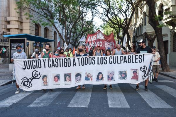 19 y 20 de Diciembre: 20 años del Argentinazo y la represión policial registrada en diciembre de 2001