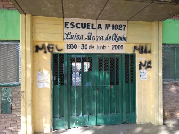 Solidaridad con la comunidad de la Escuela 1027