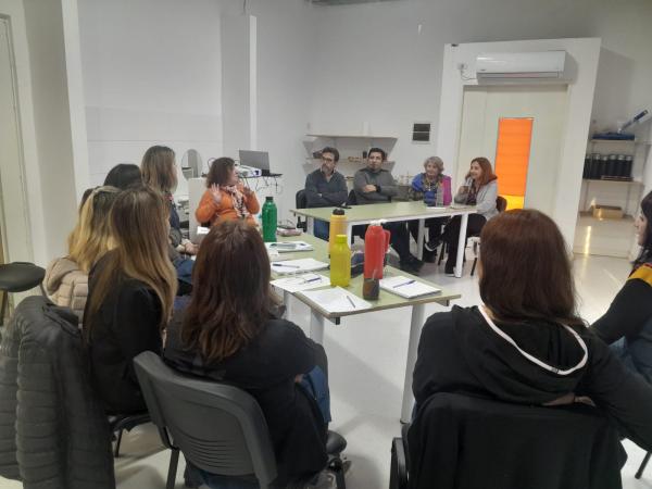 Charla taller en el Jardín 325 de Alvear