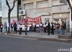 Jornada de protesta de Amsafe Rosario frente a la Caja Provincial de Jubilaciones.