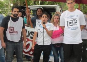 Alumnos del Isef 11 adhirieron al paro nacional y marchan hacia el ministerio de educación. 