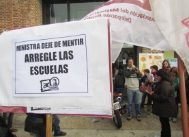 Concentración frente al Ministerio de Educación