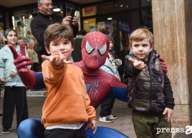 CINE: SONRISAS EN EL FESTEJO DE LAS INFANCIAS CON AMSAFE ROSARIO