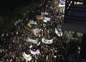 Apoyamos la gran lucha de docentes y estudiantes universitarios