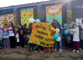 Abrazo Solidario a la Escuela Nº 1204