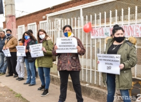 Abrazo solidario a la escuela secundaria 518