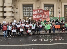 Repudio a los descuentos a asistentes escolares de Ate Rosario y a profesionales de Siprus