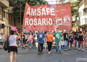 Masiva movilización de docentes y estatales