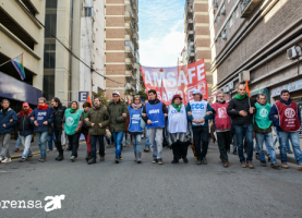 Total acatamiento al paro dispuesto por la Ctera y las dos CTA. 