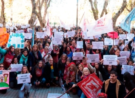 Hoy abrazamos a la escuela pública