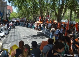 Apoyo a las y los trabajadores de la salud en su lucha por salario y condiciones dignas de trabajo