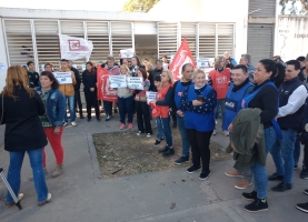 Abrazo solidario en la E.E.T.P N° 547 Héroes de Malvinas